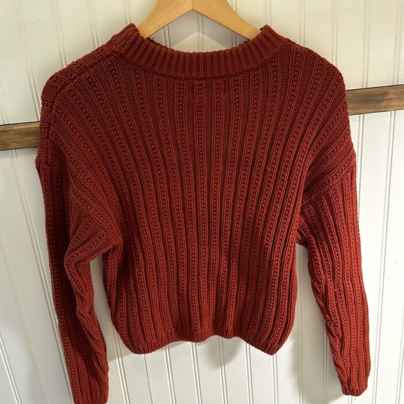 Universal Thread size small sweater - Picture 2 of 2